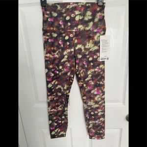 BRAND NEW ALIGN 25” WITH TAG